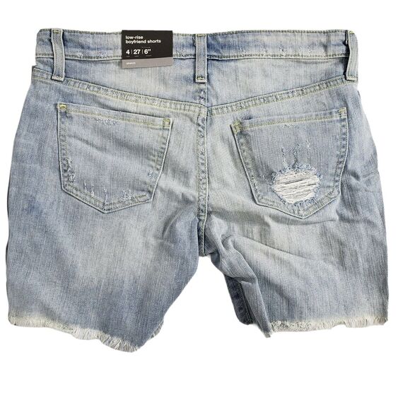 Mossimo Womens Shorts Size 4 Low Rise Boyfriend Light Wash Button Fly Distressed - Picture 2 of 9